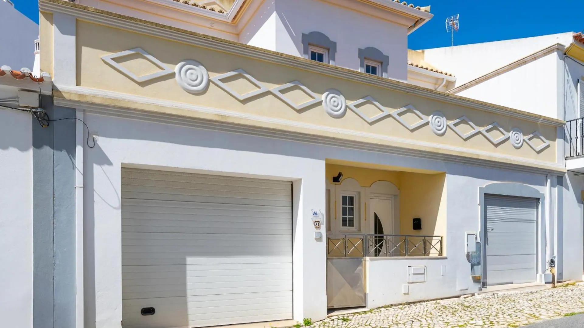 Full Private 180Sqm Villa - Terrace Jacuzzi - 200M Beach & Sea View Albufeira Portugal